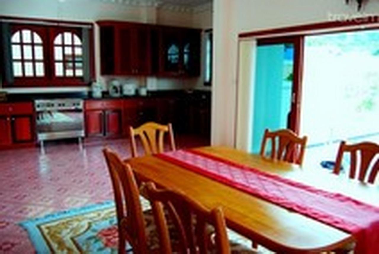 Majestic Villas Phuket Rawai Exteriör bild