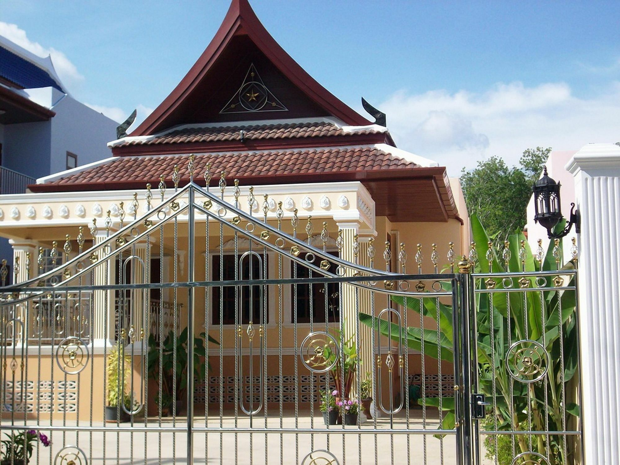 Majestic Villas Phuket Rawai Exteriör bild