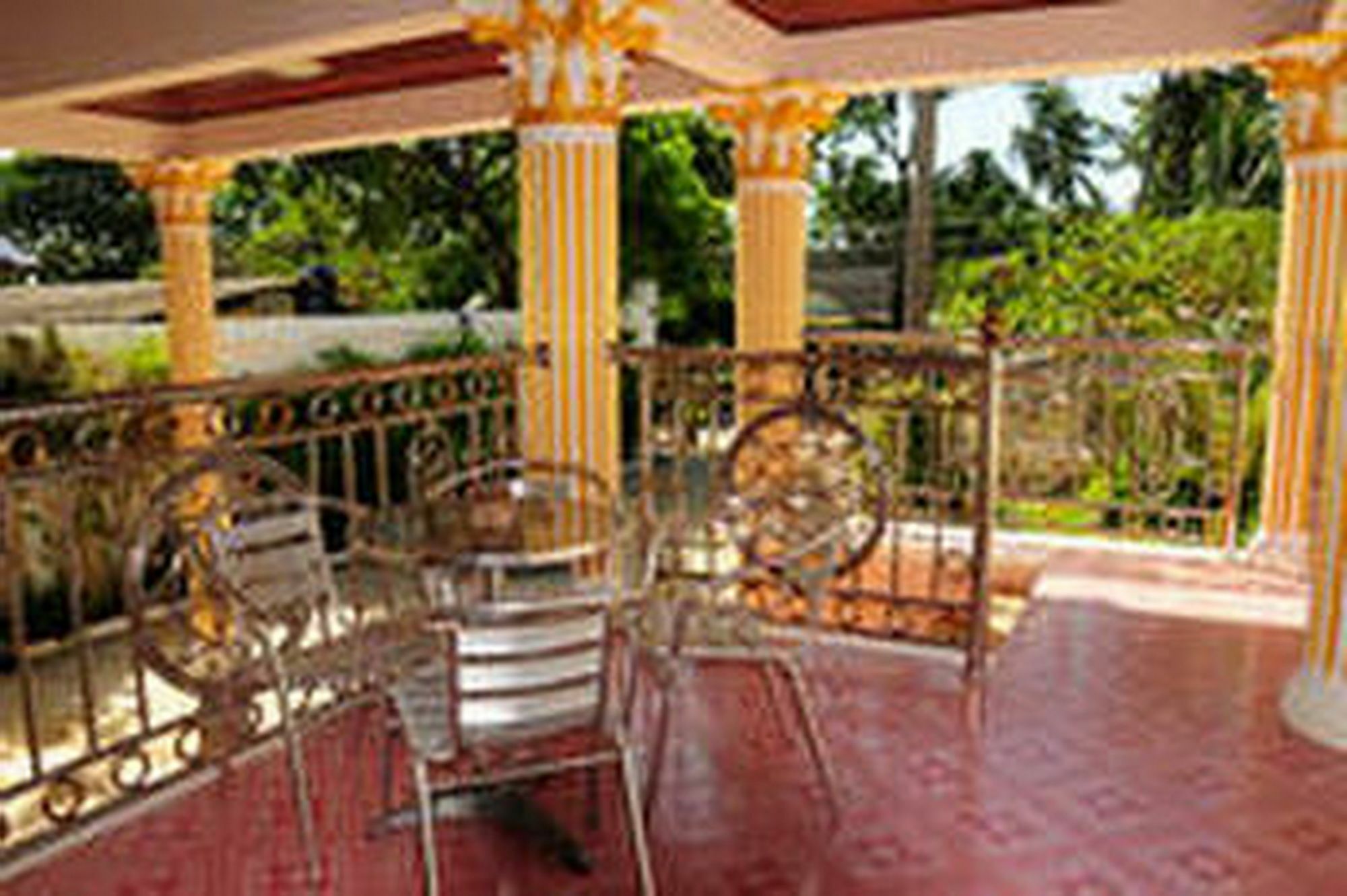 Majestic Villas Phuket Rawai Exteriör bild