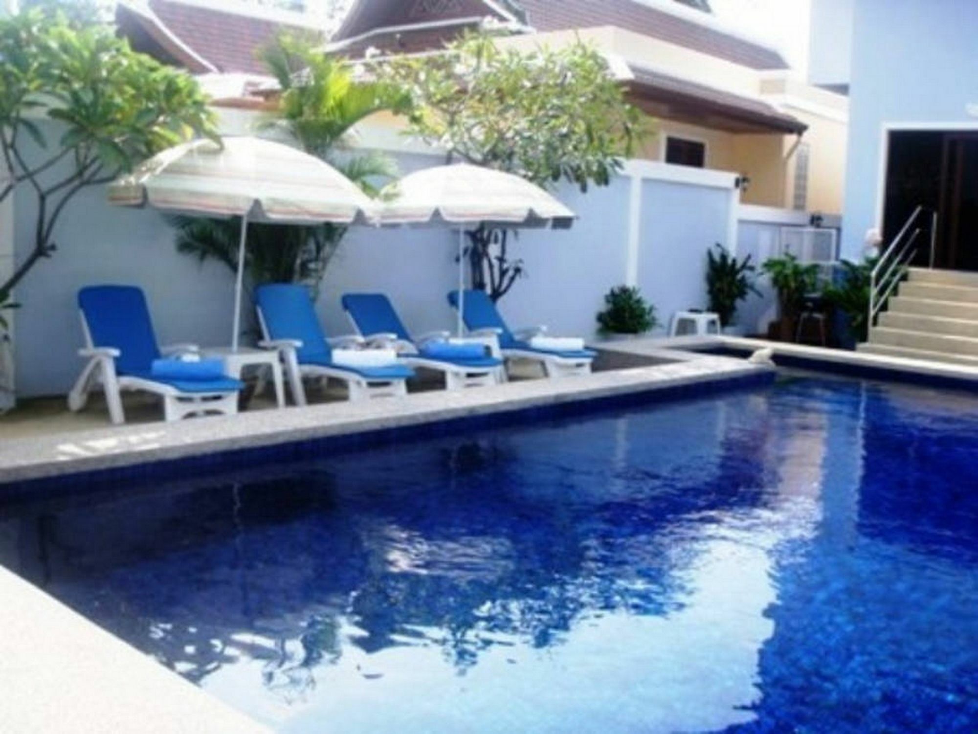 Majestic Villas Phuket Rawai Exteriör bild