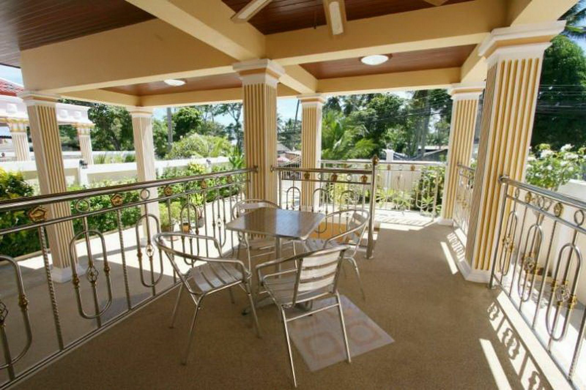Majestic Villas Phuket Rawai Exteriör bild